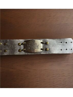 Metallic Silver Leather Bracelet with Brass Plate Inspirational Engraving